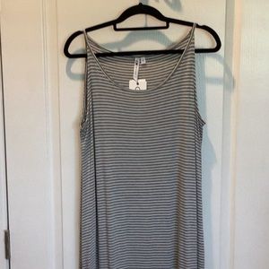 NWT Cable & Gauge gray and white striped maxi dress